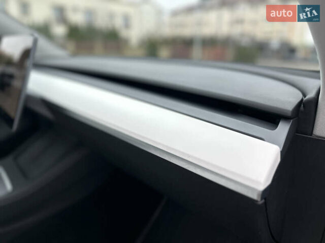 Сірий Тесла Model Y, об'ємом двигуна 0 л та пробігом 26 тис. км за 25999 $, фото 47 на Automoto.ua