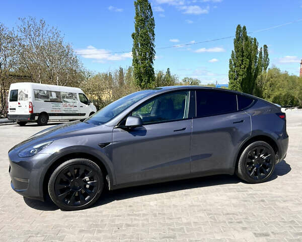 Серый Тесла Model Y, объемом двигателя 0 л и пробегом 38 тыс. км за 26900 $, фото 13 на Automoto.ua