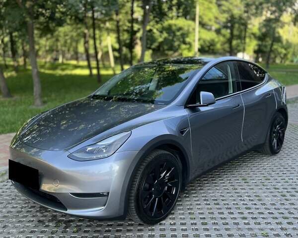 Серый Тесла Model Y, объемом двигателя 0 л и пробегом 11 тыс. км за 48500 $, фото 8 на Automoto.ua