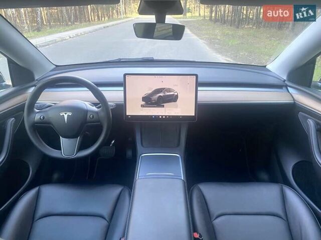 Серый Тесла Model Y, объемом двигателя 0 л и пробегом 42 тыс. км за 27500 $, фото 8 на Automoto.ua