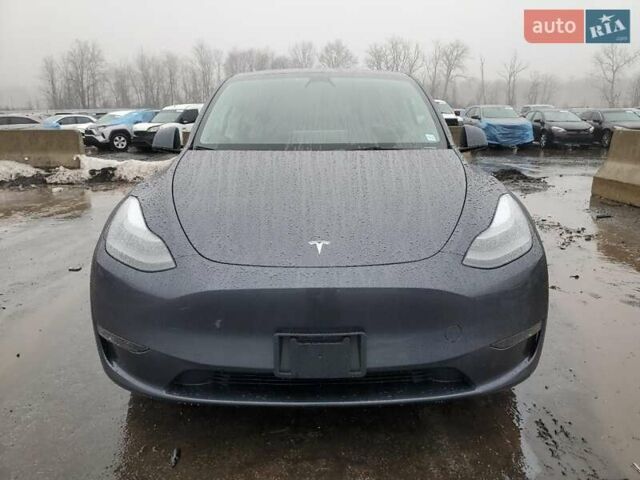 Серый Тесла Model Y, объемом двигателя 0 л и пробегом 35 тыс. км за 17000 $, фото 4 на Automoto.ua