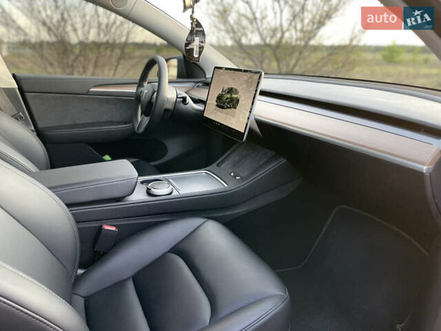 Серый Тесла Model Y, объемом двигателя 0 л и пробегом 13 тыс. км за 32300 $, фото 11 на Automoto.ua
