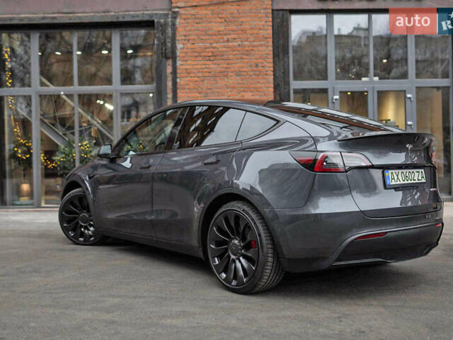 Серый Тесла Model Y, объемом двигателя 0 л и пробегом 5 тыс. км за 40900 $, фото 1 на Automoto.ua