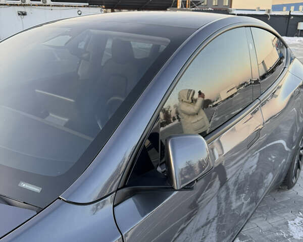Серый Тесла Model Y, объемом двигателя 0 л и пробегом 20 тыс. км за 33000 $, фото 9 на Automoto.ua
