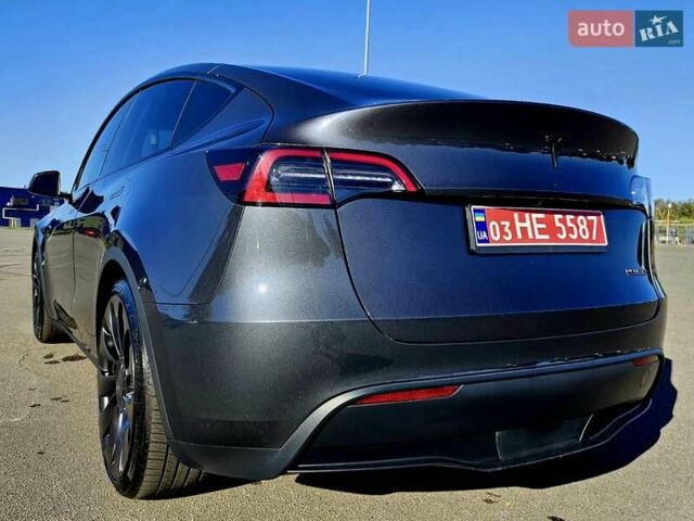 Серый Тесла Model Y, объемом двигателя 0 л и пробегом 29 тыс. км за 27900 $, фото 9 на Automoto.ua