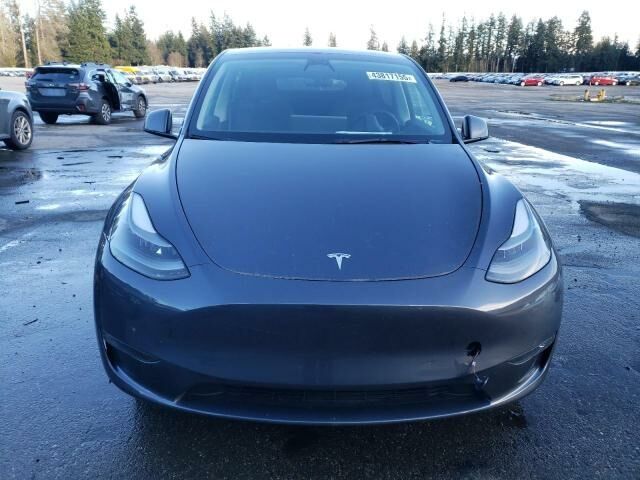 Серый Тесла Model Y, объемом двигателя 0 л и пробегом 0 тыс. км за 20500 $, фото 1 на Automoto.ua