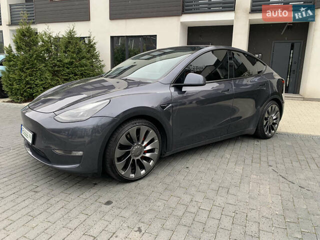 Серый Тесла Model Y, объемом двигателя 0 л и пробегом 24 тыс. км за 35000 $, фото 2 на Automoto.ua