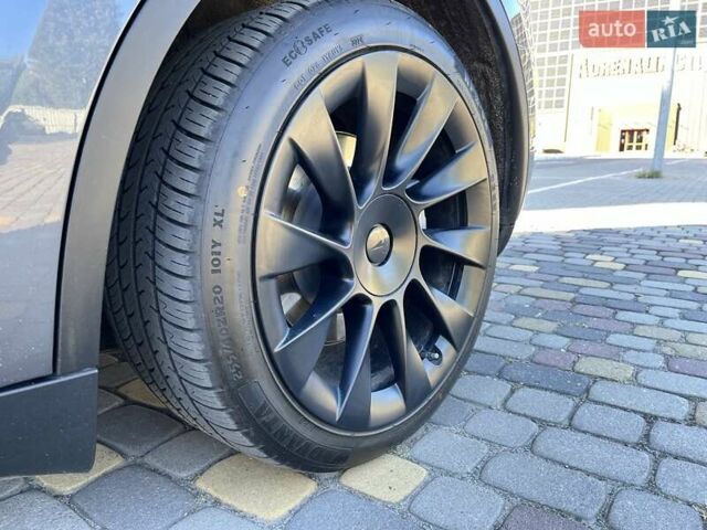 Тесла Model Y 2023 у Луцьку на Automoto.ua Сірий Тесла Model Y, об'ємом двигуна 0 л та пробігом 40 тис. км за 27900 $, фото 20 на Automoto.ua