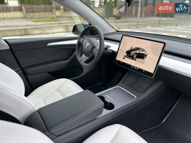 Сірий Тесла Model Y, об'ємом двигуна 0 л та пробігом 26 тис. км за 25999 $, фото 51 на Automoto.ua