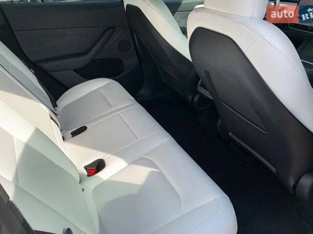 Серый Тесла Model Y, объемом двигателя 0 л и пробегом 4 тыс. км за 30000 $, фото 13 на Automoto.ua