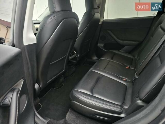 Серый Тесла Model Y, объемом двигателя 0 л и пробегом 23 тыс. км за 27000 $, фото 21 на Automoto.ua