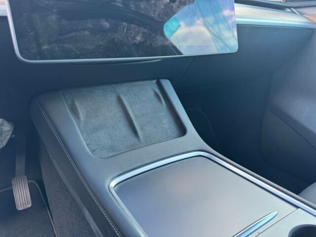 Сірий Тесла Model Y, об'ємом двигуна 0 л та пробігом 29 тис. км за 15900 $, фото 11 на Automoto.ua