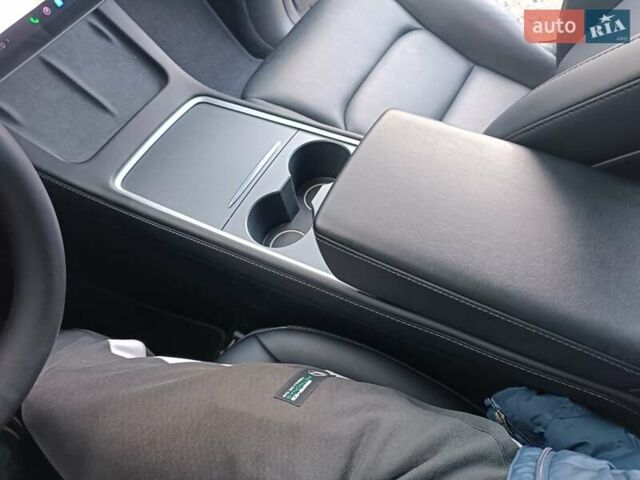 Серый Тесла Model Y, объемом двигателя 0 л и пробегом 43 тыс. км за 33333 $, фото 57 на Automoto.ua