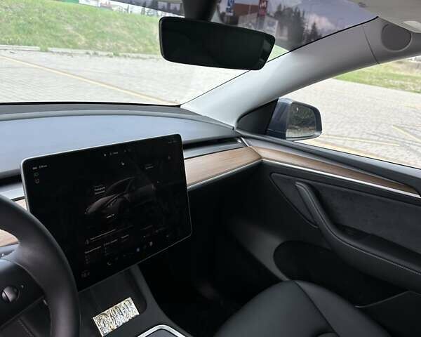 Серый Тесла Model Y, объемом двигателя 0 л и пробегом 9 тыс. км за 28950 $, фото 20 на Automoto.ua