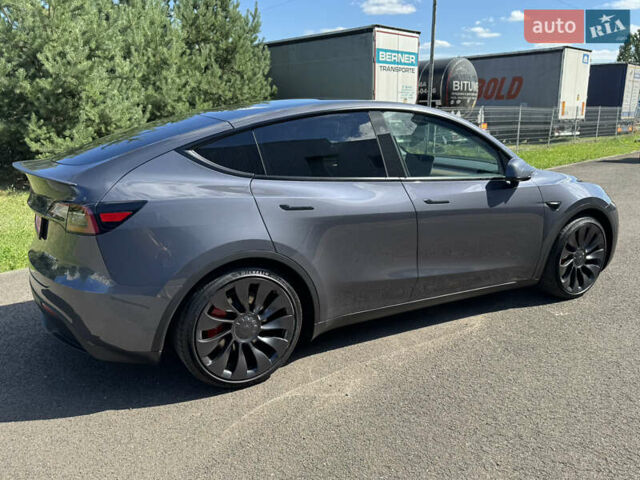 Серый Тесла Model Y, объемом двигателя 0 л и пробегом 36 тыс. км за 29900 $, фото 4 на Automoto.ua