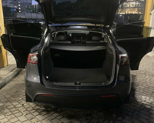 Серый Тесла Model Y, объемом двигателя 0 л и пробегом 9 тыс. км за 29300 $, фото 24 на Automoto.ua