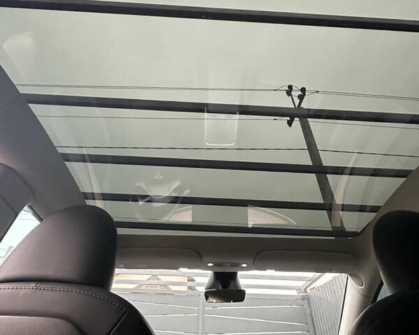 Сірий Тесла Model Y, об'ємом двигуна 0 л та пробігом 32 тис. км за 31000 $, фото 26 на Automoto.ua
