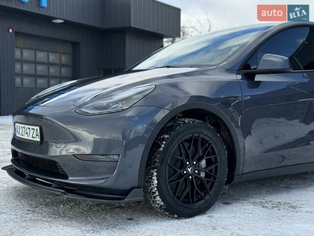 Серый Тесла Model Y, объемом двигателя 0 л и пробегом 26 тыс. км за 33500 $, фото 7 на Automoto.ua
