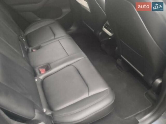 Серый Тесла Model Y, объемом двигателя 0 л и пробегом 25 тыс. км за 28000 $, фото 12 на Automoto.ua