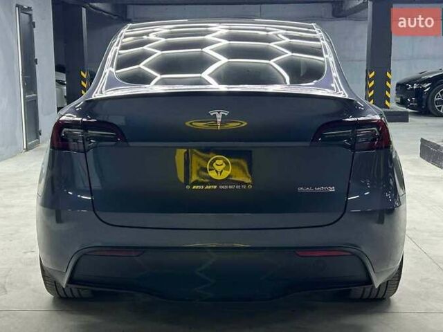 Серый Тесла Model Y, объемом двигателя 0 л и пробегом 27 тыс. км за 31000 $, фото 4 на Automoto.ua