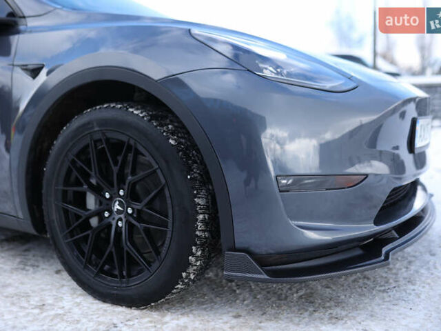 Серый Тесла Model Y, объемом двигателя 0 л и пробегом 26 тыс. км за 33500 $, фото 20 на Automoto.ua
