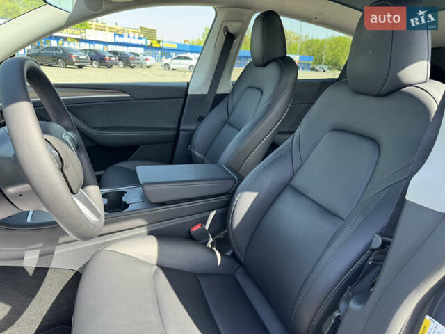 Серый Тесла Model Y, объемом двигателя 0 л и пробегом 28 тыс. км за 29000 $, фото 34 на Automoto.ua