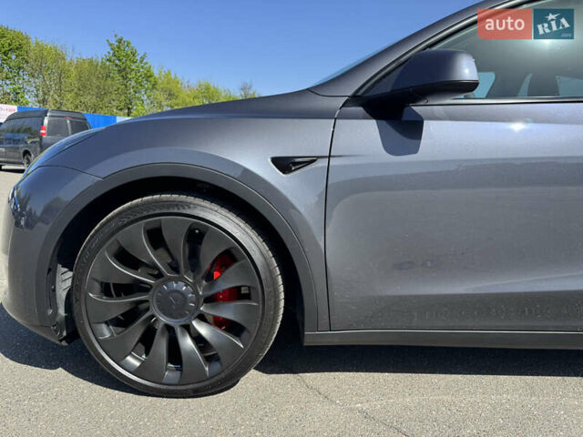 Серый Тесла Model Y, объемом двигателя 0 л и пробегом 28 тыс. км за 29000 $, фото 18 на Automoto.ua