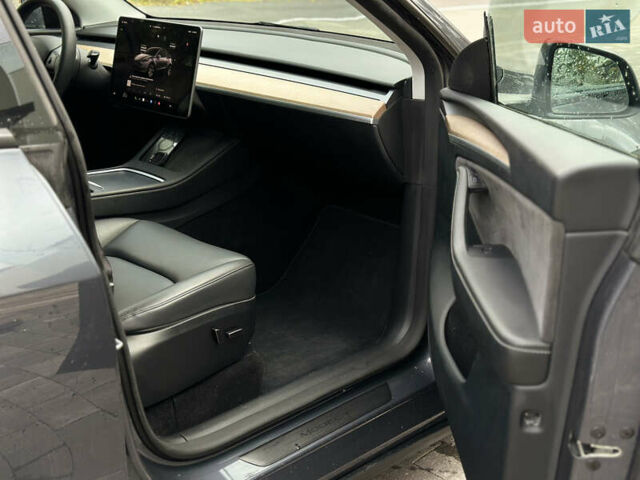 Тесла Model Y 2023 в Ужгороде на Automoto.ua Серый Тесла Model Y, объемом двигателя 0 л и пробегом 62 тыс. км за 26400 $, фото 12 на Automoto.ua