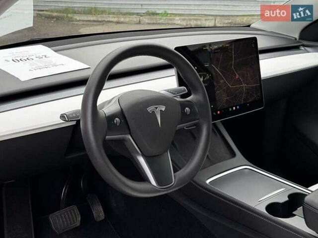 Сірий Тесла Model Y, об'ємом двигуна 0 л та пробігом 22 тис. км за 25990 $, фото 13 на Automoto.ua
