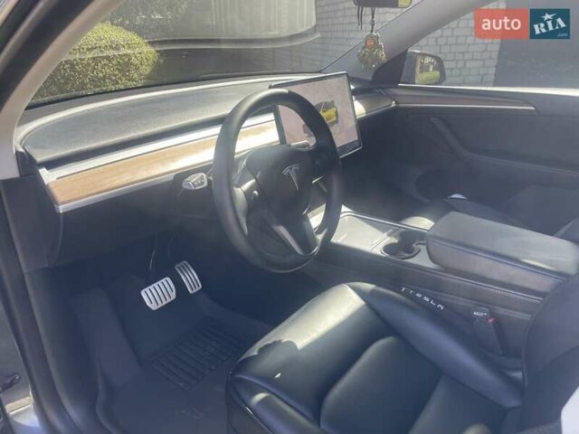 Серый Тесла Model Y, объемом двигателя 0 л и пробегом 9 тыс. км за 33999 $, фото 12 на Automoto.ua