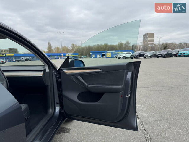 Серый Тесла Model Y, объемом двигателя 0 л и пробегом 10 тыс. км за 27900 $, фото 36 на Automoto.ua