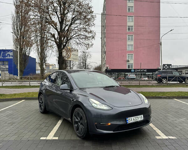 Сірий Тесла Model Y, об'ємом двигуна 0 л та пробігом 33 тис. км за 25500 $, фото 3 на Automoto.ua