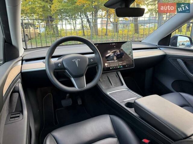 Сірий Тесла Model Y, об'ємом двигуна 0 л та пробігом 25 тис. км за 26900 $, фото 25 на Automoto.ua