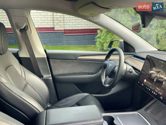 Серый Тесла Model Y, объемом двигателя 0 л и пробегом 21 тыс. км за 25300 $, фото 22 на Automoto.ua