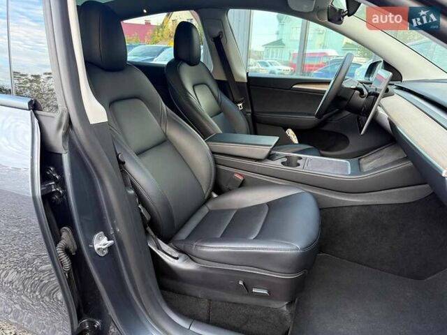 Сірий Тесла Model Y, об'ємом двигуна 0 л та пробігом 25 тис. км за 26900 $, фото 24 на Automoto.ua