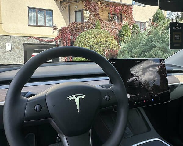 Тесла Model Y 2023 у Чернівцях на Automoto.ua Сірий Тесла Model Y, об'ємом двигуна 0 л та пробігом 20 тис. км за 23500 $, фото 18 на Automoto.ua