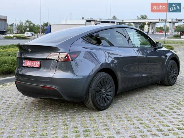Серый Тесла Model Y, объемом двигателя 0 л и пробегом 30 тыс. км за 26500 $, фото 4 на Automoto.ua