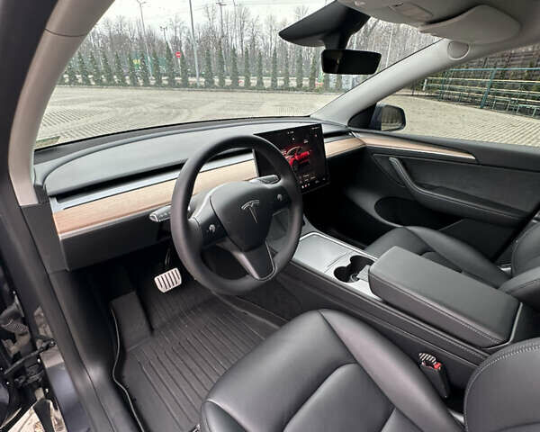Серый Тесла Model Y, объемом двигателя 0 л и пробегом 22 тыс. км за 32000 $, фото 60 на Automoto.ua