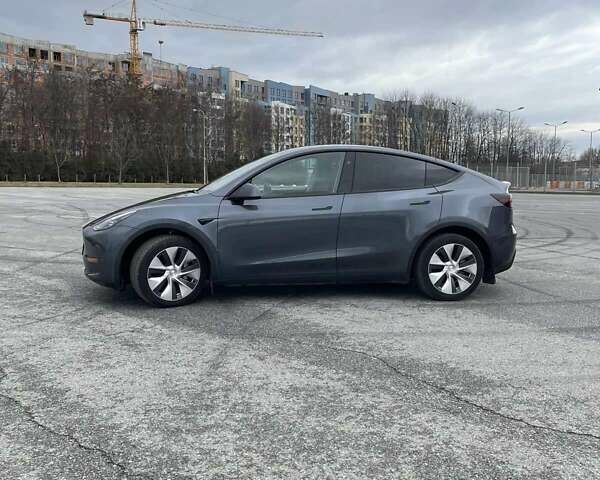 Серый Тесла Model Y, объемом двигателя 0 л и пробегом 16 тыс. км за 27950 $, фото 4 на Automoto.ua