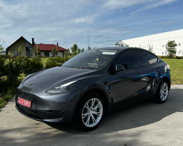 Серый Тесла Model Y, объемом двигателя 0 л и пробегом 19 тыс. км за 25800 $, фото 5 на Automoto.ua