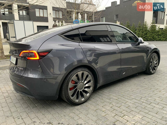 Серый Тесла Model Y, объемом двигателя 0 л и пробегом 24 тыс. км за 35000 $, фото 5 на Automoto.ua
