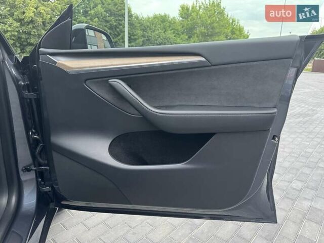 Сірий Тесла Model Y, об'ємом двигуна 0 л та пробігом 17 тис. км за 35999 $, фото 83 на Automoto.ua