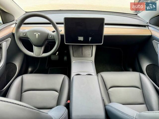 Серый Тесла Model Y, объемом двигателя 0 л и пробегом 15 тыс. км за 32000 $, фото 31 на Automoto.ua