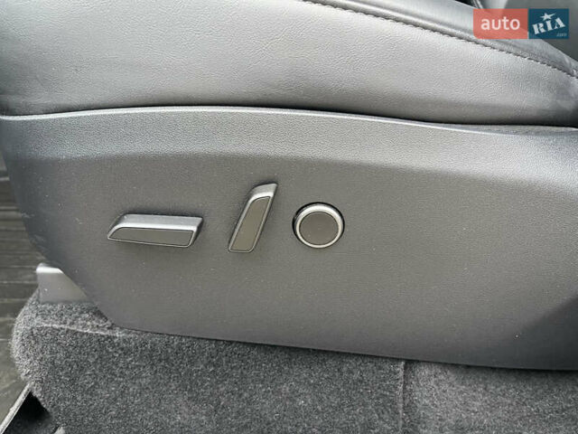 Серый Тесла Model Y, объемом двигателя 0 л и пробегом 35 тыс. км за 29200 $, фото 19 на Automoto.ua