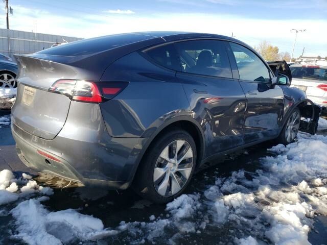 Сірий Тесла Model Y, об'ємом двигуна 0 л та пробігом 32 тис. км за 19400 $, фото 5 на Automoto.ua