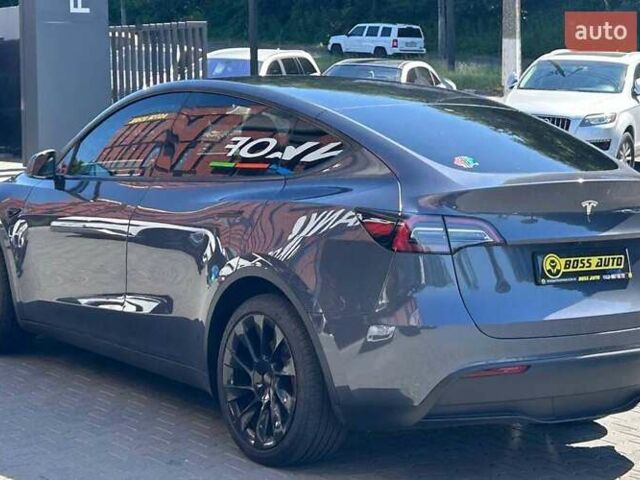 Серый Тесла Model Y, объемом двигателя 0 л и пробегом 39 тыс. км за 30500 $, фото 3 на Automoto.ua