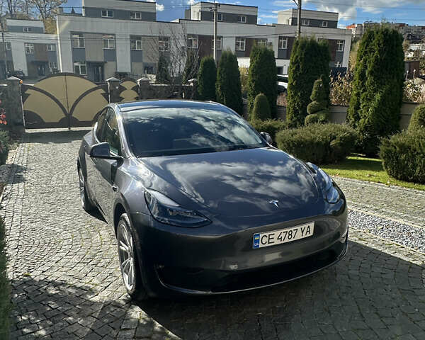 Тесла Model Y 2023 у Чернівцях на Automoto.ua Сірий Тесла Model Y, об'ємом двигуна 0 л та пробігом 20 тис. км за 23500 $, фото 1 на Automoto.ua