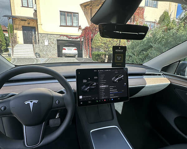 Тесла Model Y 2023 у Чернівцях на Automoto.ua Сірий Тесла Model Y, об'ємом двигуна 0 л та пробігом 20 тис. км за 23500 $, фото 22 на Automoto.ua