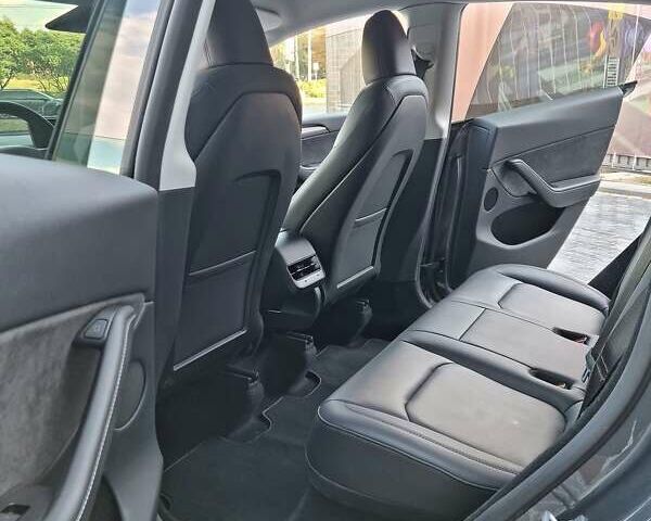 Сірий Тесла Model Y, об'ємом двигуна 0 л та пробігом 29 тис. км за 33999 $, фото 17 на Automoto.ua