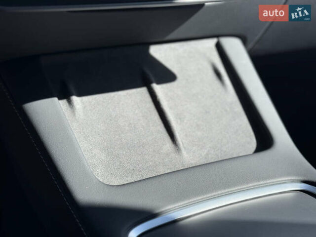 Серый Тесла Model Y, объемом двигателя 0 л и пробегом 46 тыс. км за 27200 $, фото 21 на Automoto.ua